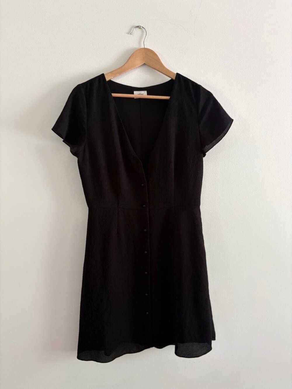 Aritzia Wilfred Nazaire Button Down Flutter Sleeve V-Neck Crepe Dress Sz 8 - Picture 3 of 4